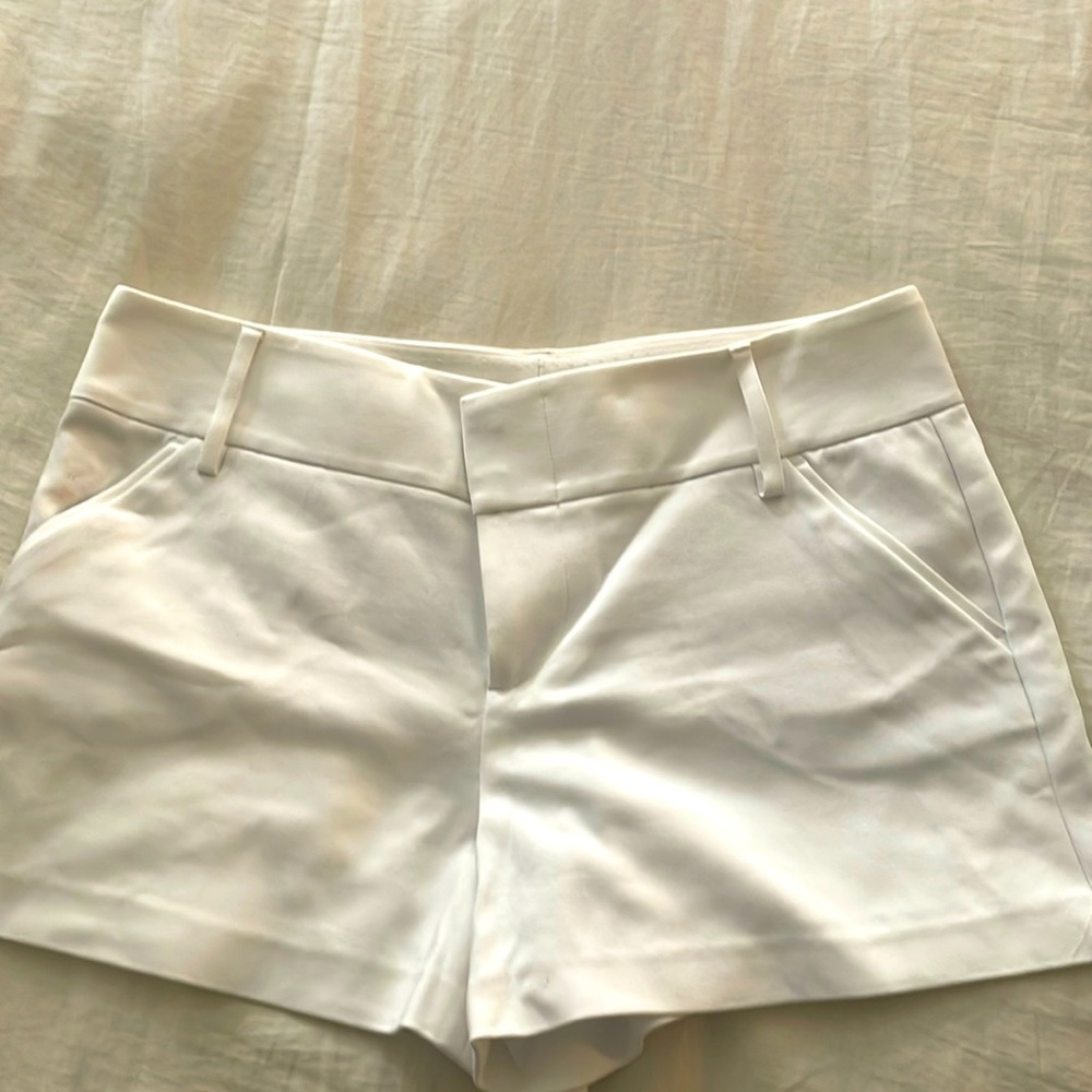 Alice + Olivia cady short 10